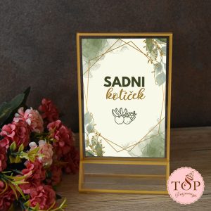 zlata tablica sadni kotiček za sladko mizo z mešanim sadjem in svežimi sokovi